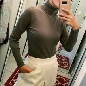 BANANA REPUBLIC silk cotton cashmere turtleneck